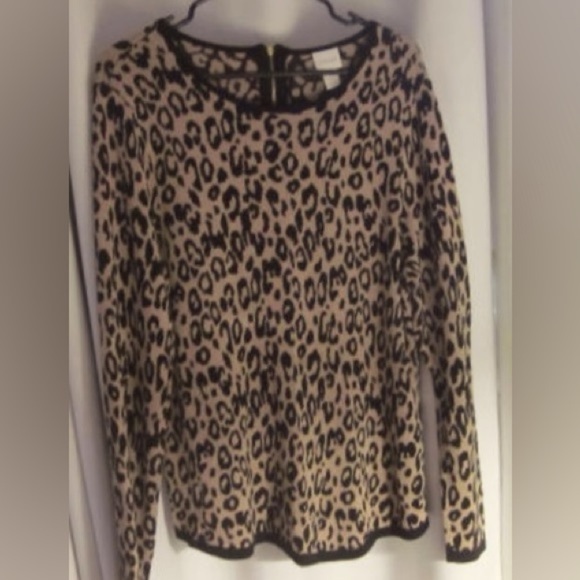 Chico’s Women’s Leopard Print Pullover Sweater, Tan/Black, 1/4 Zip Back; Size 3 - Picture 2 of 10